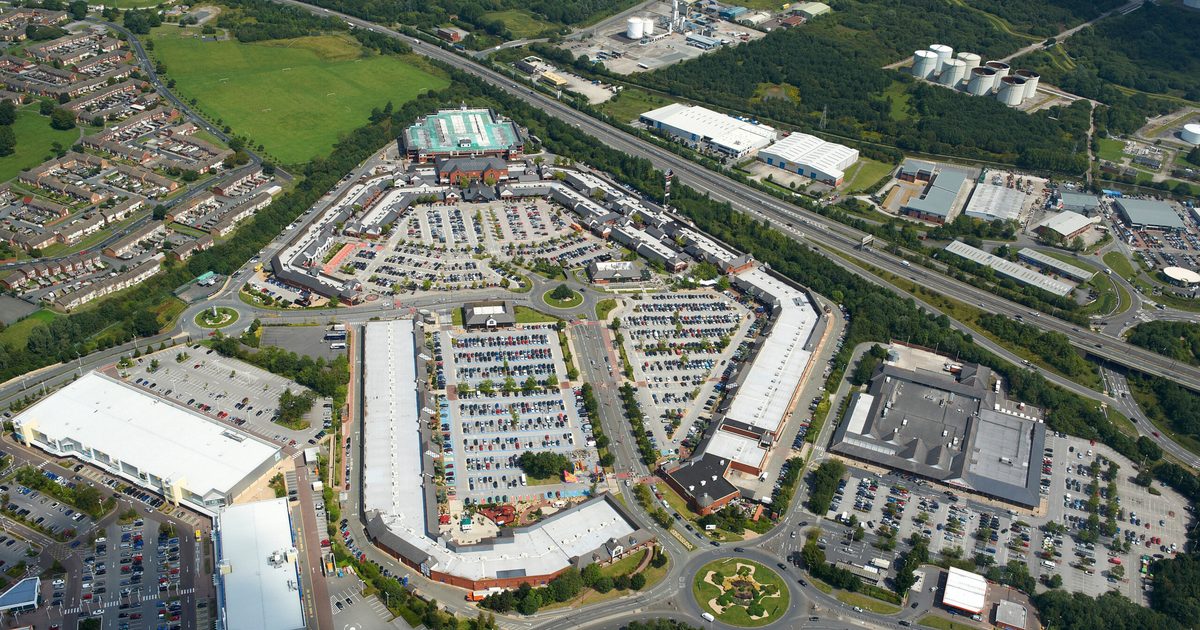 LaSalle revisits sale and recap options for £600m outlet centre