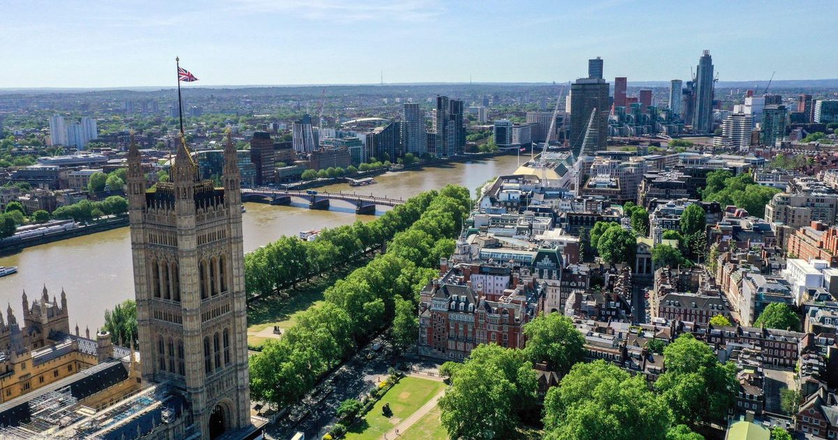How to clear the £8bn bottleneck undermining real estate - Green Street ...