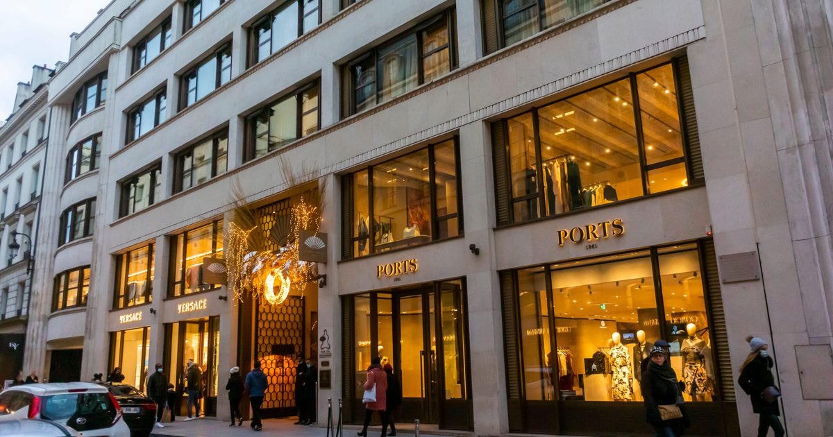 Blackstone bags €148m pair of Paris luxury shops Green Street News