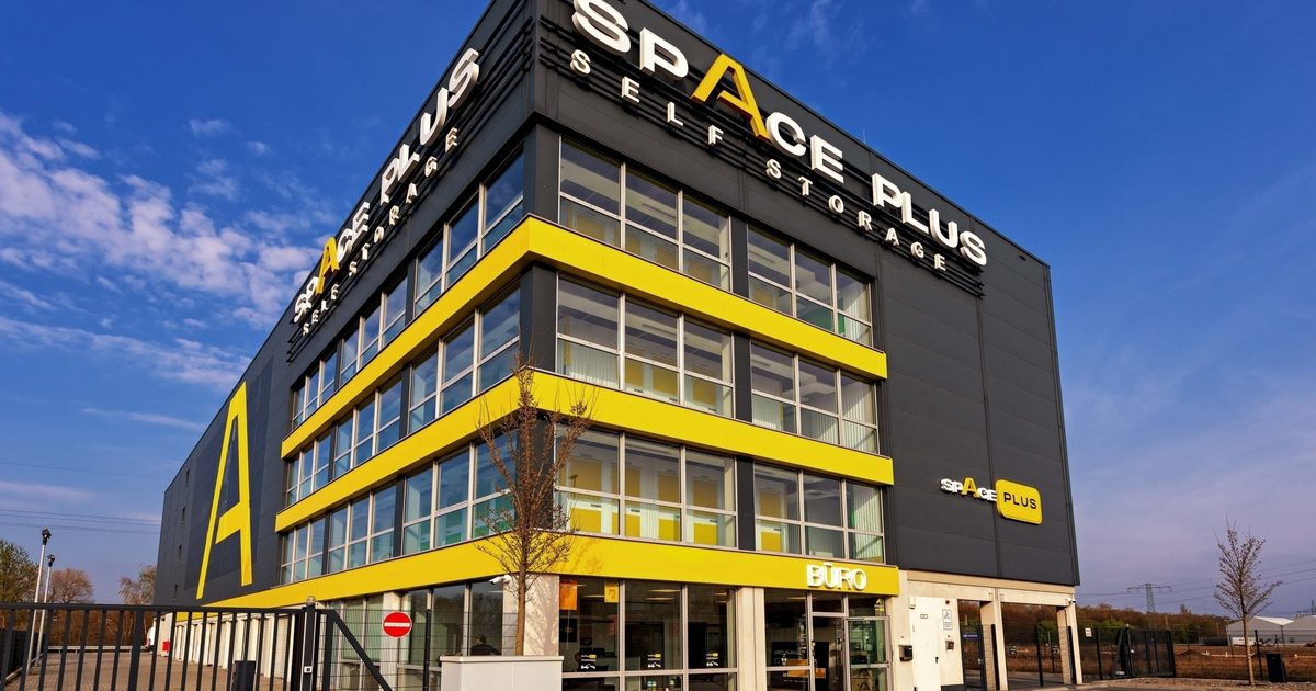 Space Plus to overhaul former Cologne department store - Green Street News
