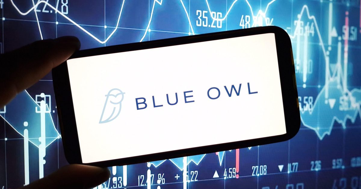 Blue Owl flies in for €200m Italian debut