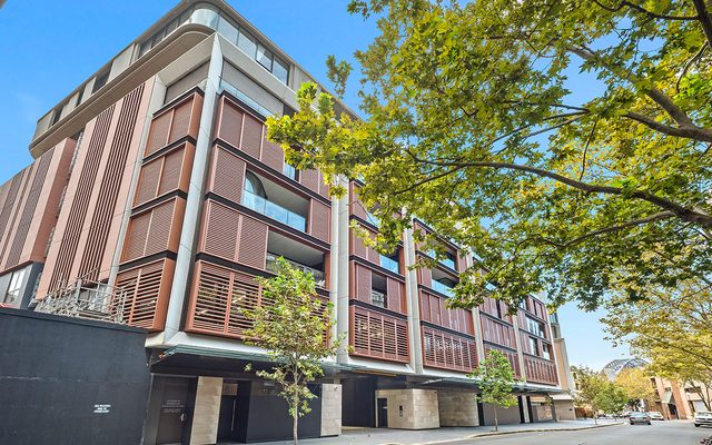City, Apartment Building, Architecture