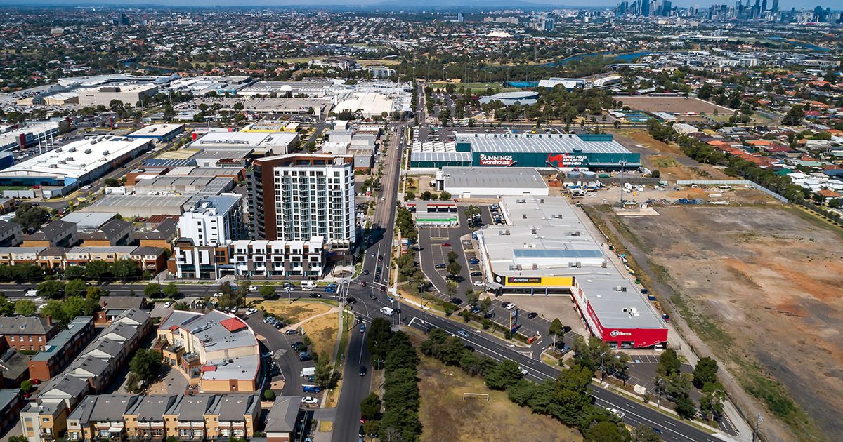 Local family grows large-format retail portfolio with $32m buy near Highpoint