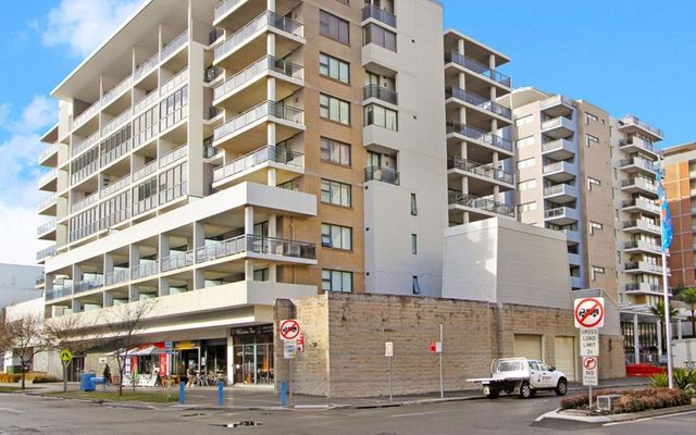 City, Apartment Building, Architecture