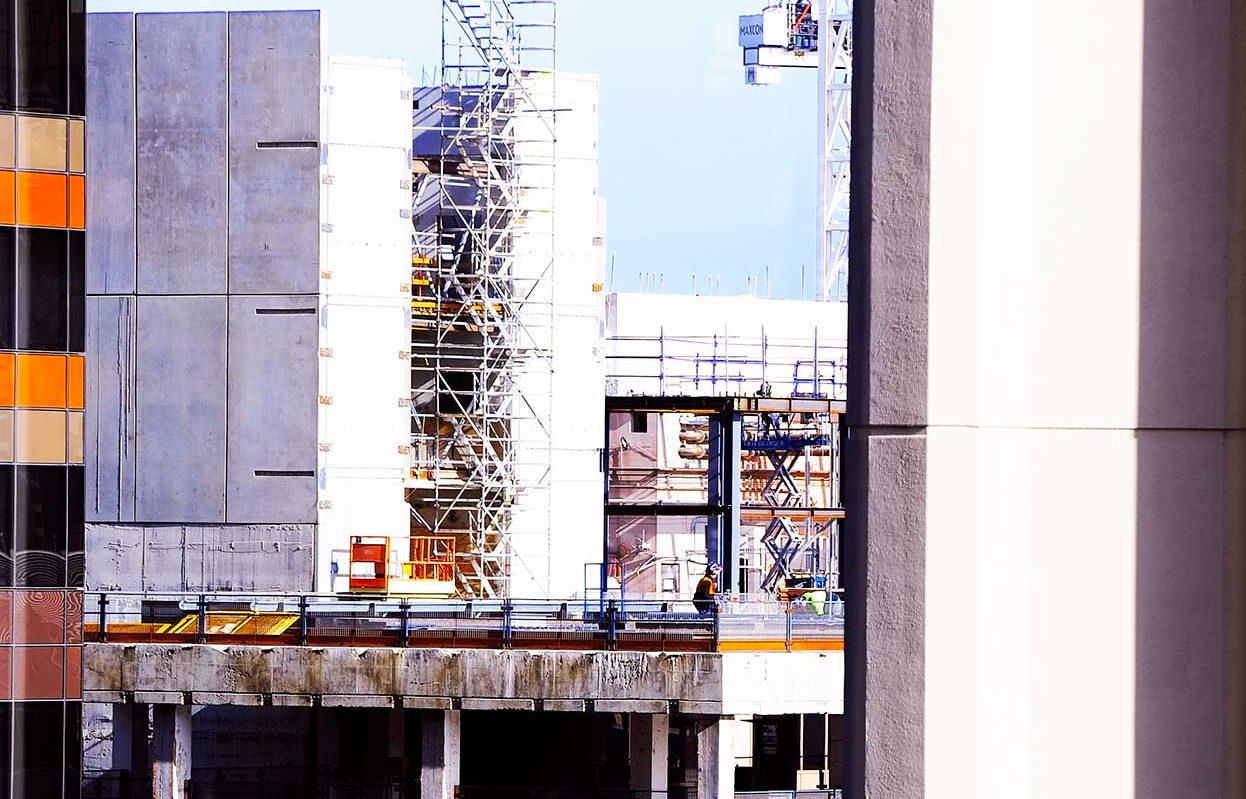 Commerce Topics Articles.pdf Construction business confidence picks up - Green Street News