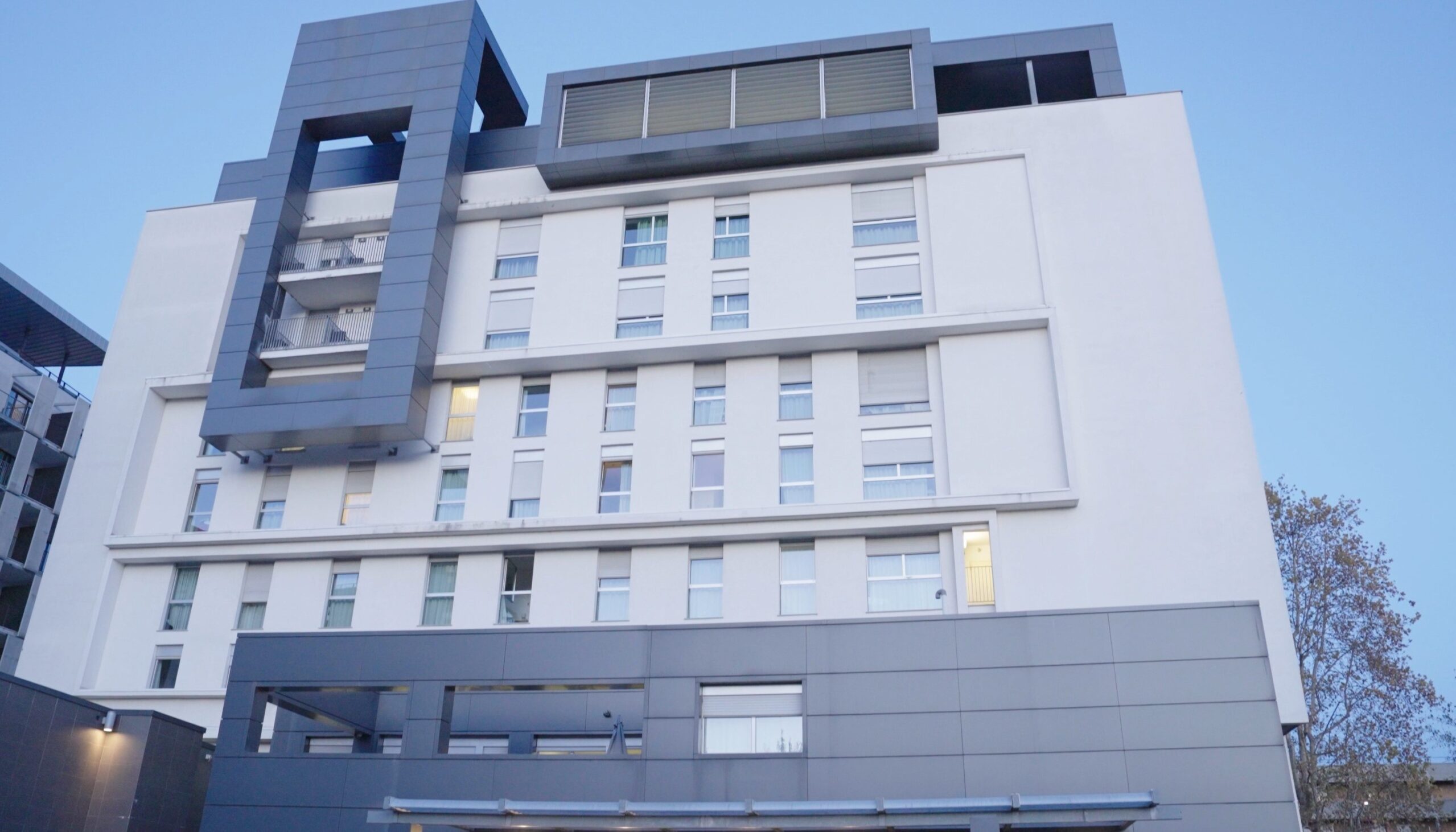 City, Apartment Building, Architecture