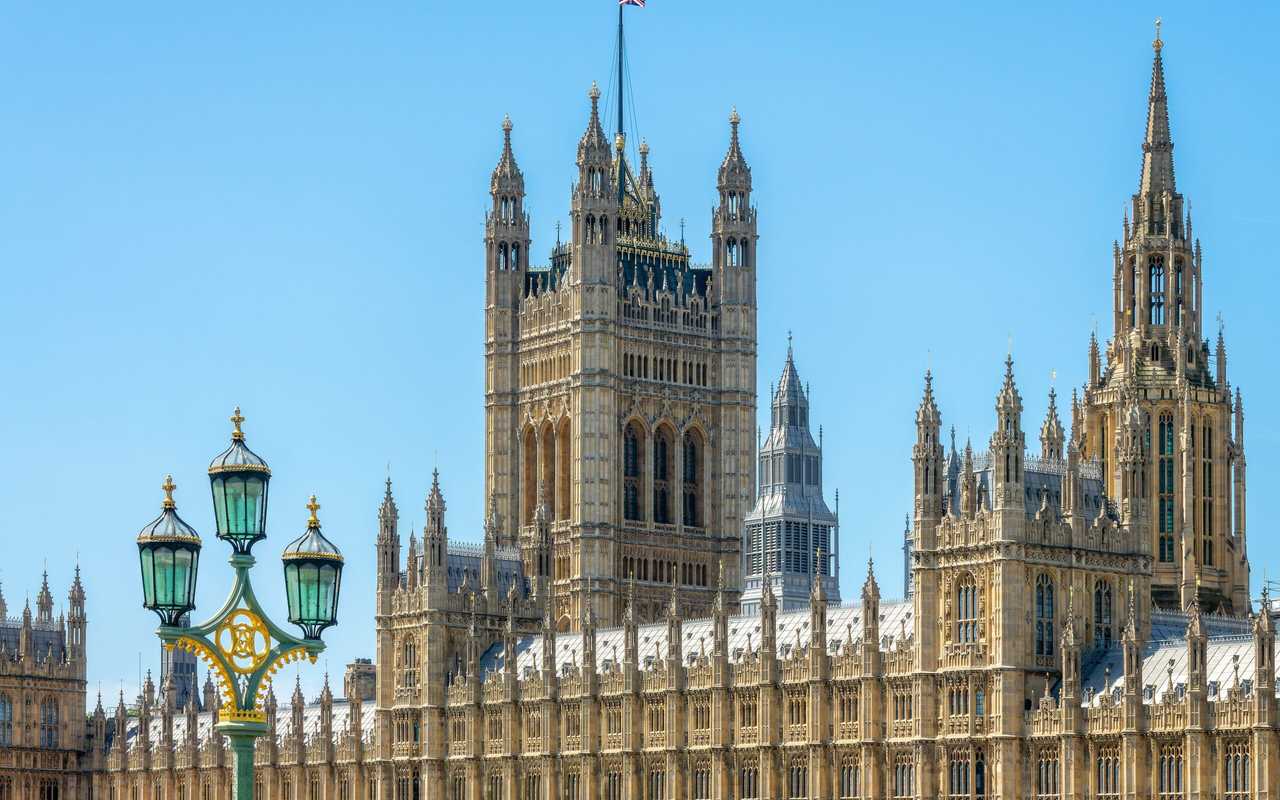 BNP Paribas RE closes two regional offices Green Street News