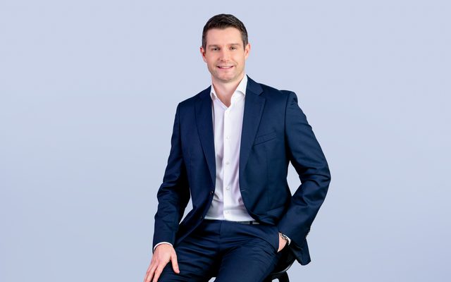 Blazer, Clothing, Coat
