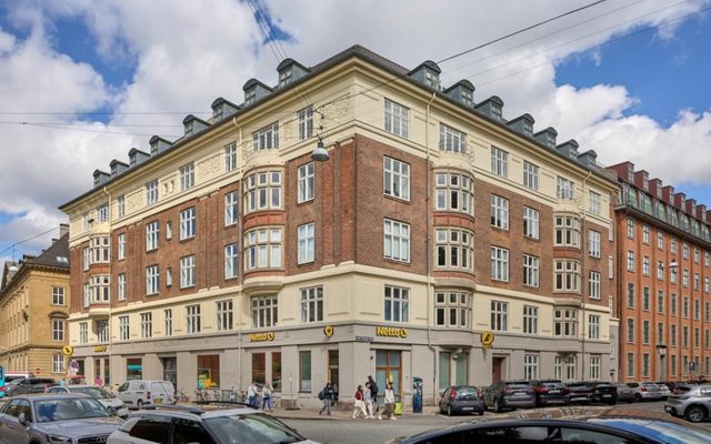 City, Apartment Building, Architecture