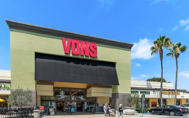 Shop, Shopping Mall, Person