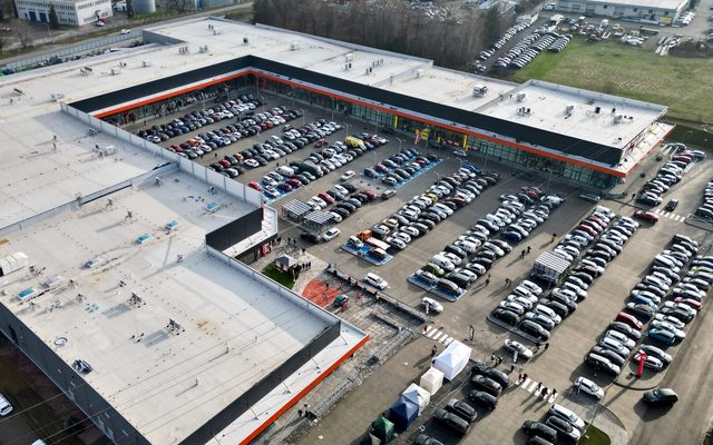 Outdoors, Aerial View, Car