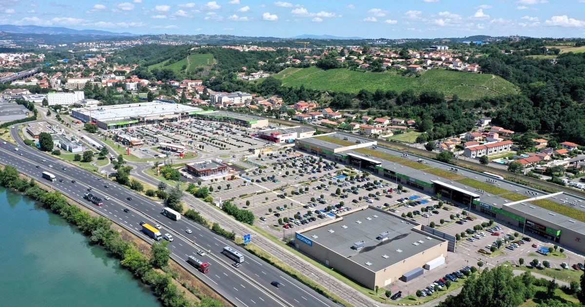 Hines' European core fund makes €200m retail park bet