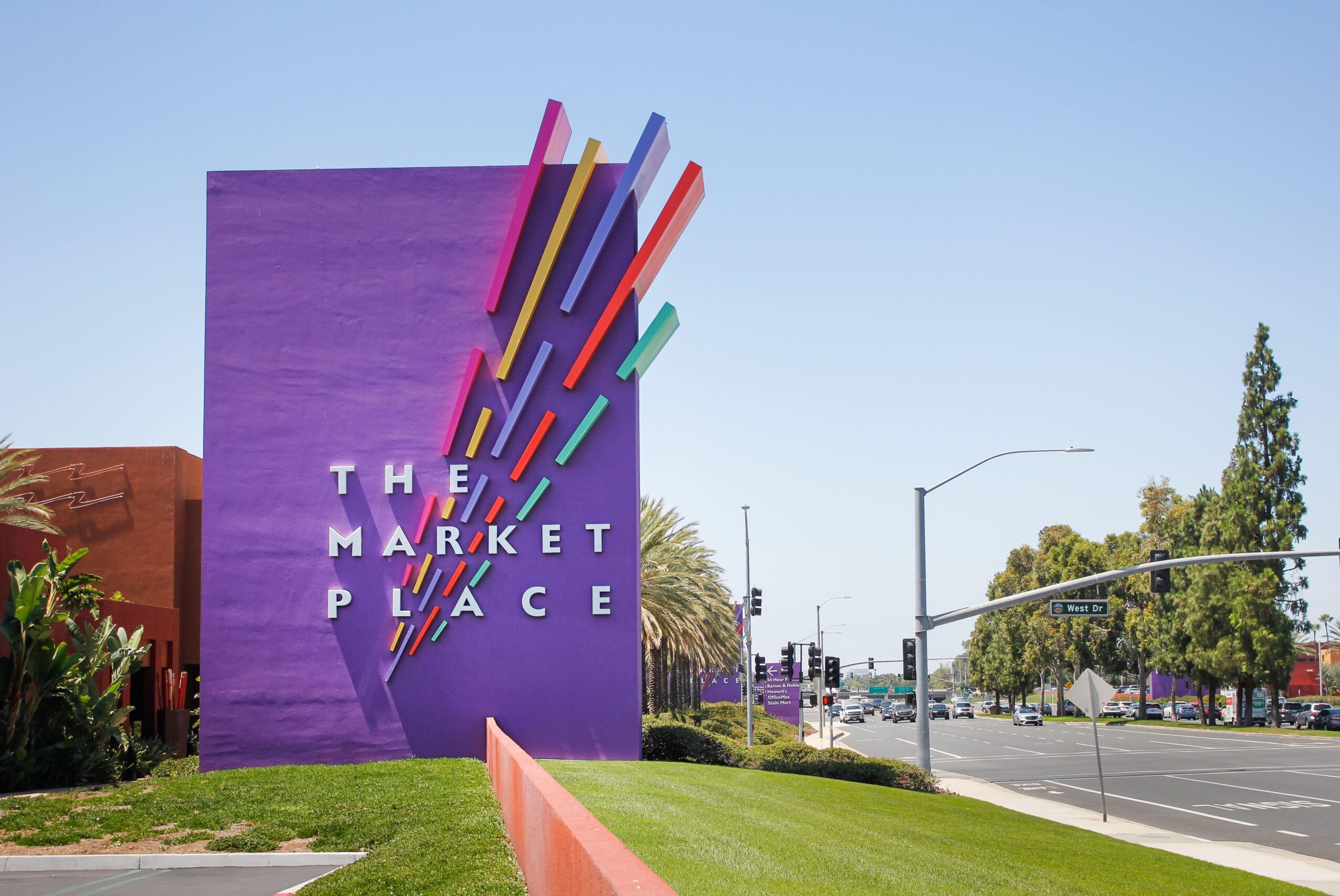 Advertisement, City, Grass