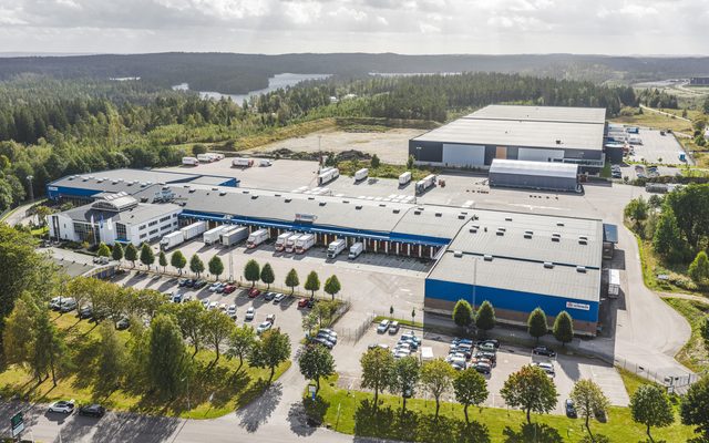 Outdoors, Architecture, Building