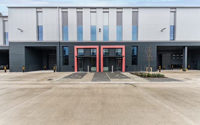 Photo inspiration: Fresh Look at Fulham Sale Sets New Record For Uk Warehousing Sector