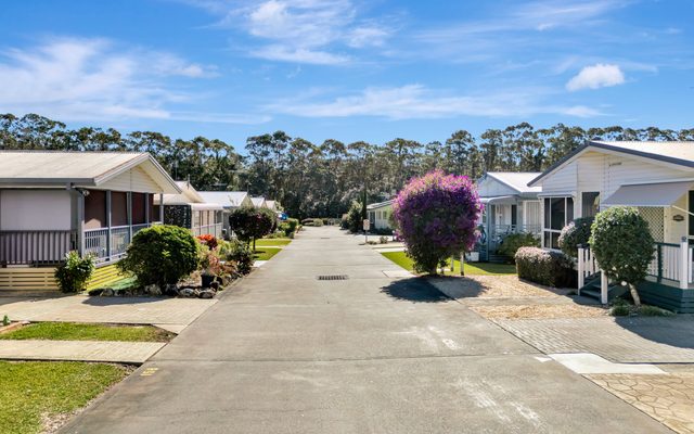 Suburb, Neighborhood, Architecture