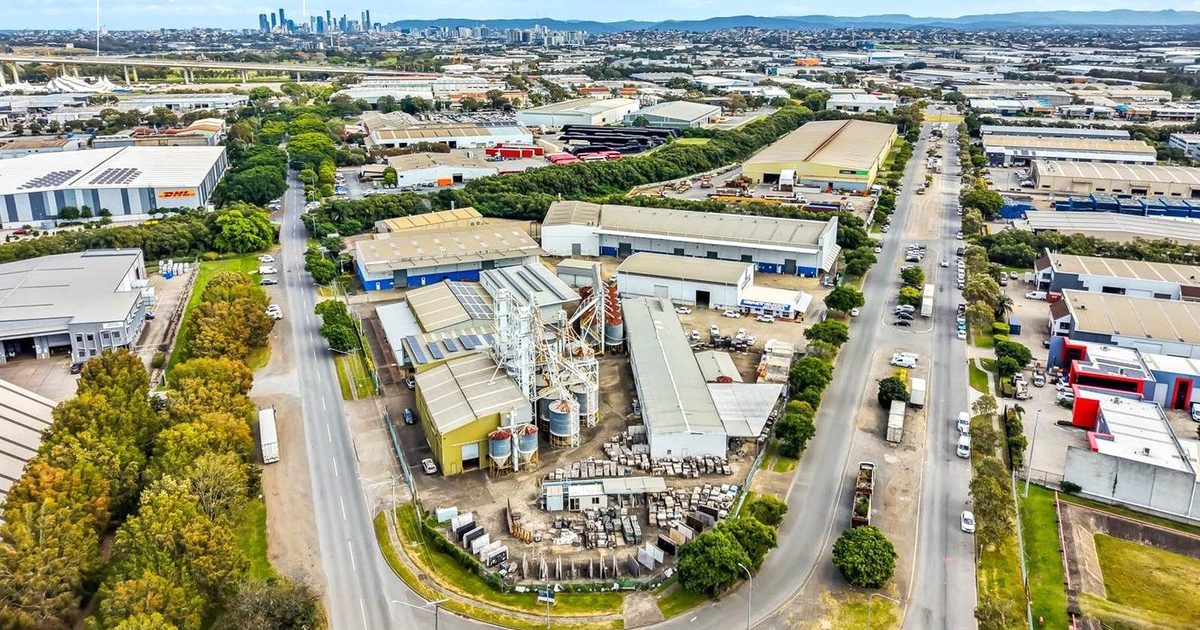 Large Brisbane industrial complex with development potential hits the block