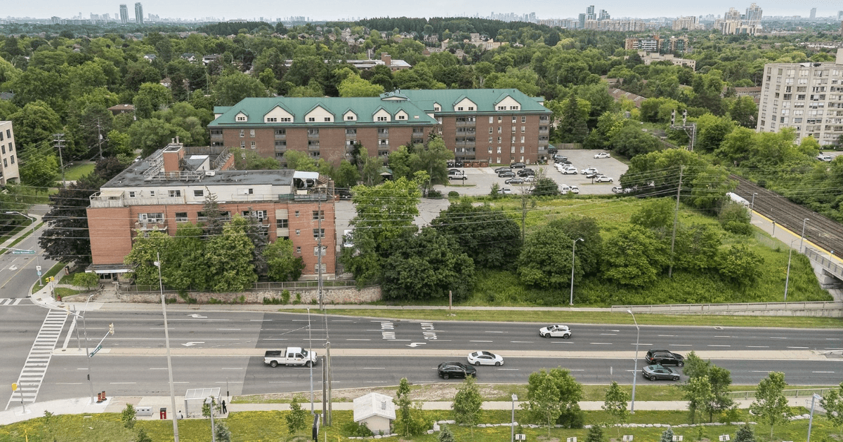 Apartments next to Richmond Hill GO station hit the market
