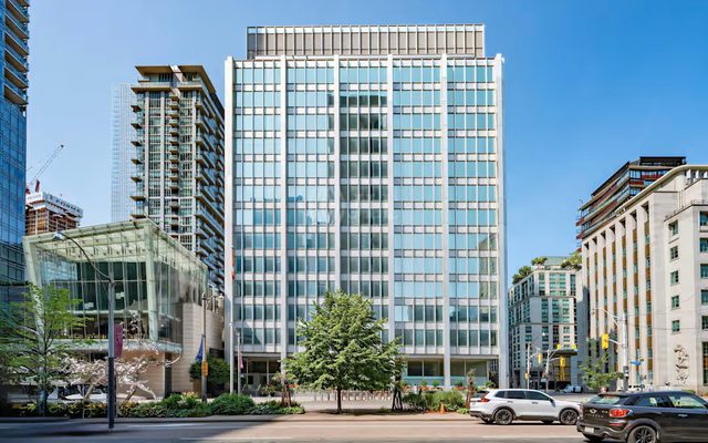 200 University Avenue