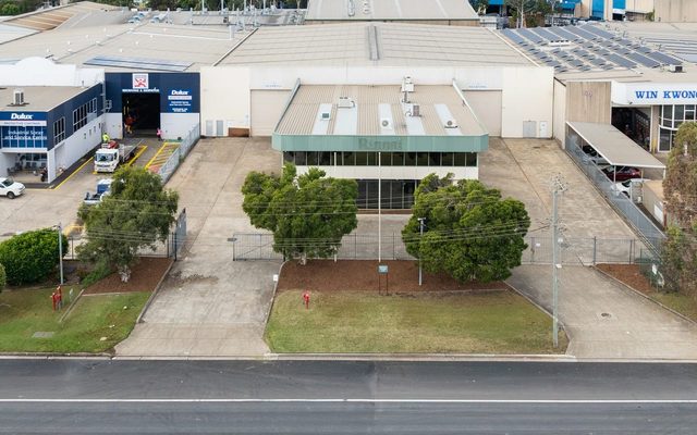 Outdoors, Architecture, Building
