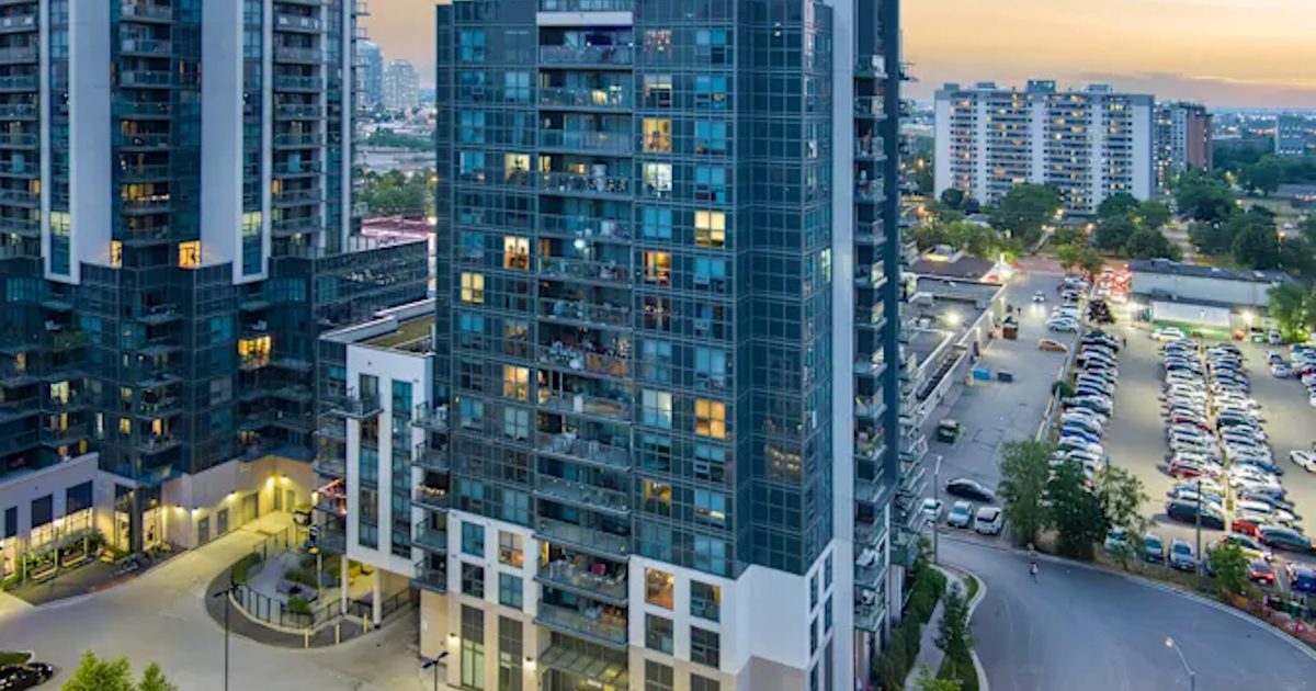 Lash wraps up Toronto multifamily portfolio sale