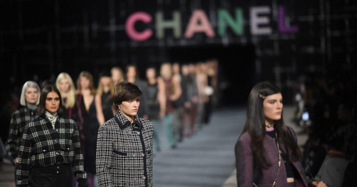 Chanel lines up buyer for €70m Amsterdam office