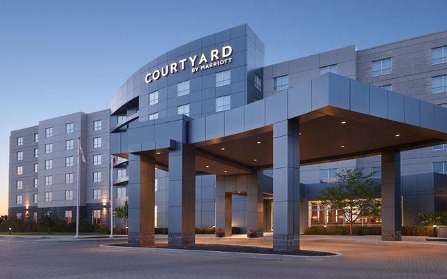 Calgary airport hotels